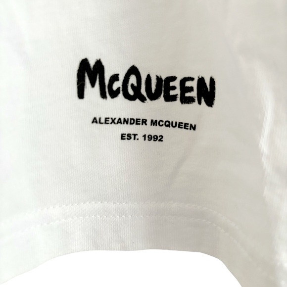 Alexander McQueen Spray Paint Skull Tee Size Large Men’s Unisex NEW NWOT - Picture 6 of 9